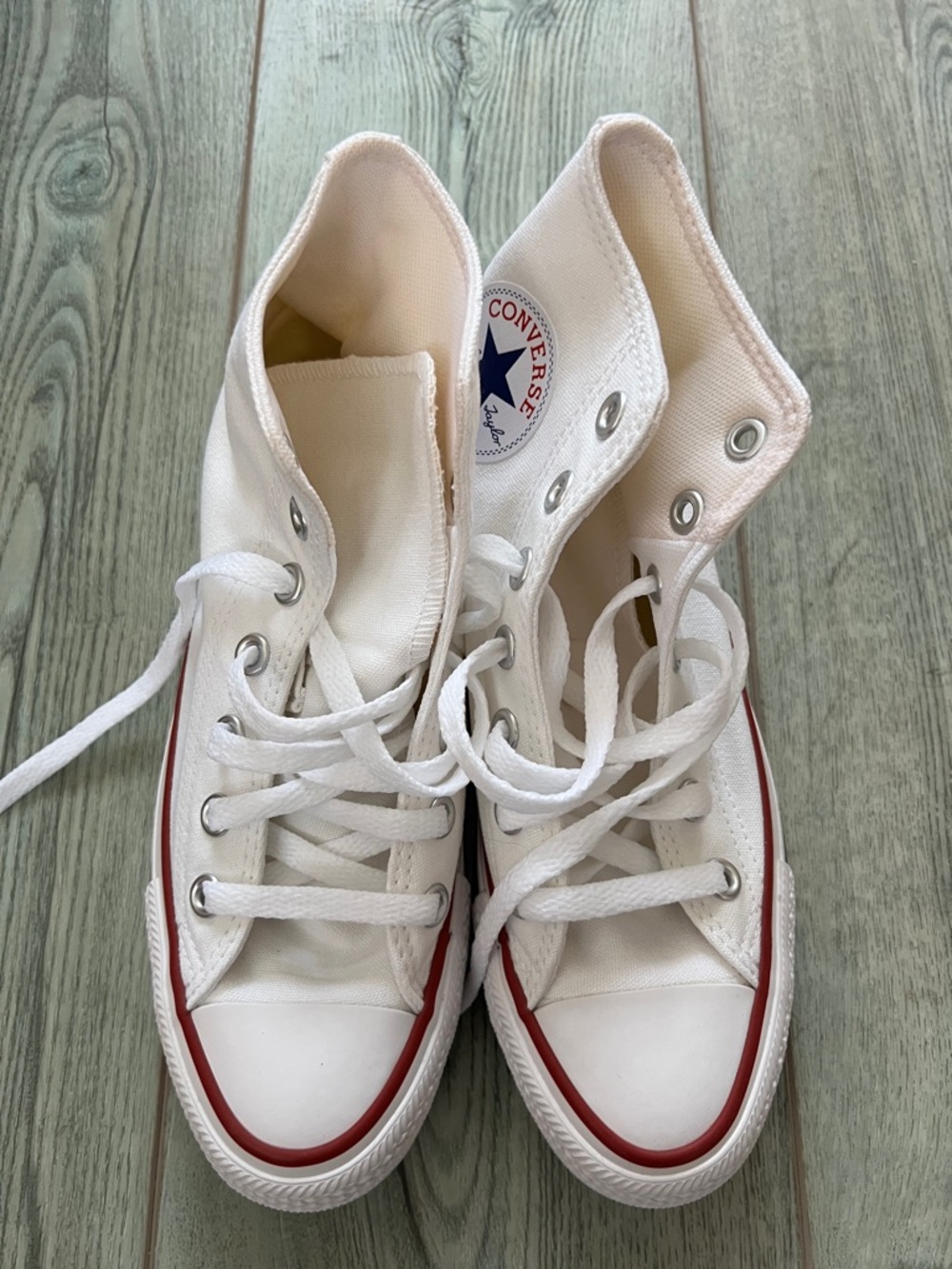 Brand New! Converse White Chuck Taylor high top sneakers